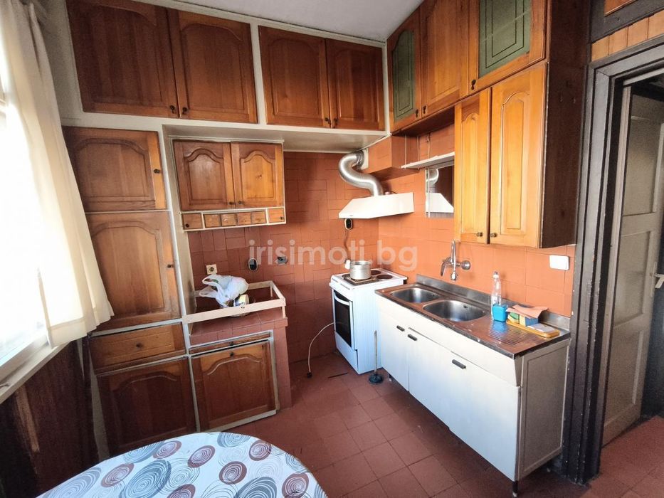 Дава се под наем Тристаен апартамент в София, Яворов - 120 кв.м за 398.82 € - Снимка #6