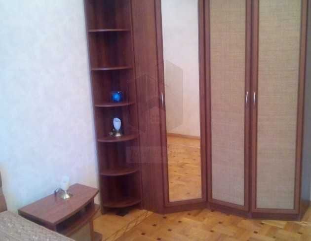 Дава се под наем Тристаен апартамент в Пловдив, Изгрев - 86 кв.м за 357 € - Снимка #3