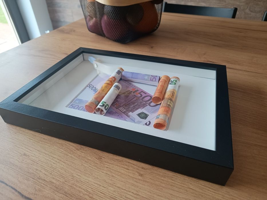 Tablou bancnote, un cadou deosebit