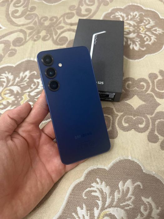 Samsung s25 в хорошем состоянии