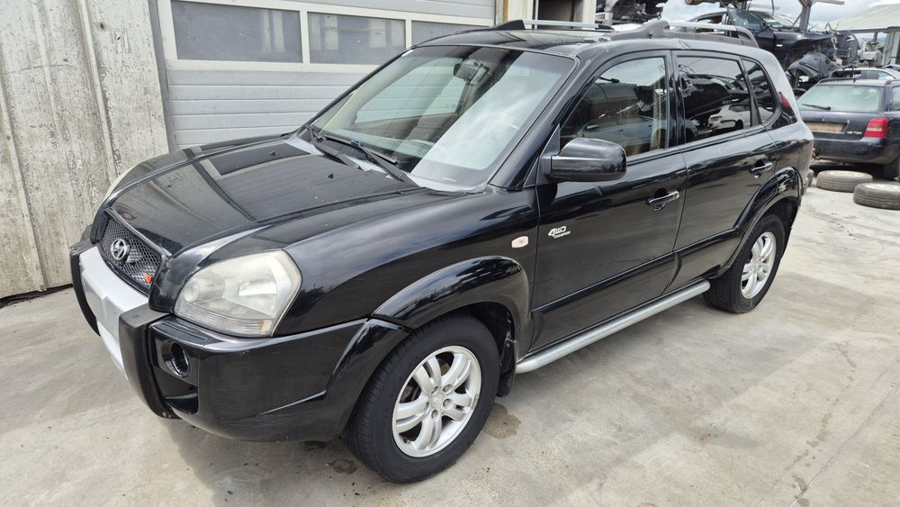 Dezmembram Hyundai Tucson 2.0crdi 2008 Euro 4 Manual 4x4