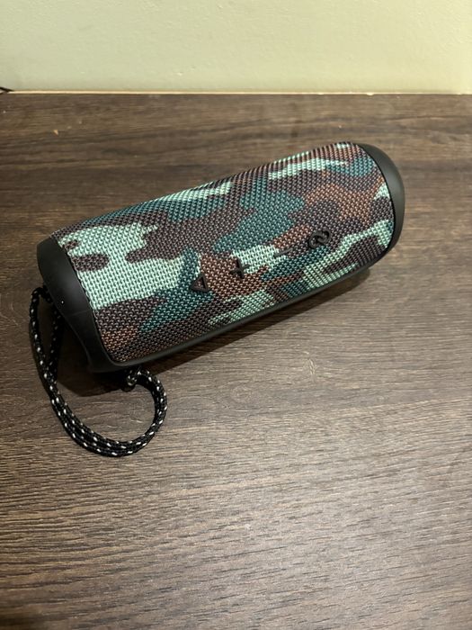 Jbl колонка в хорошем состоянии