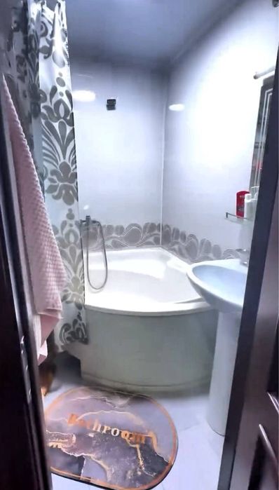 Продается 2в3-комнатная квартира, массив Ахмад Югнаки