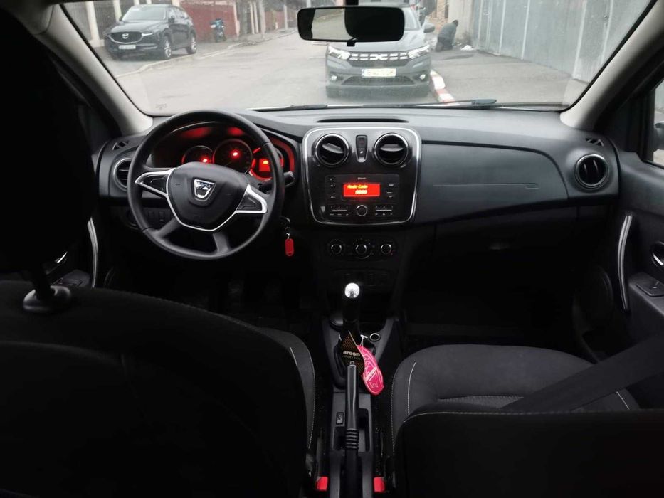 Mașina Dacia Logan