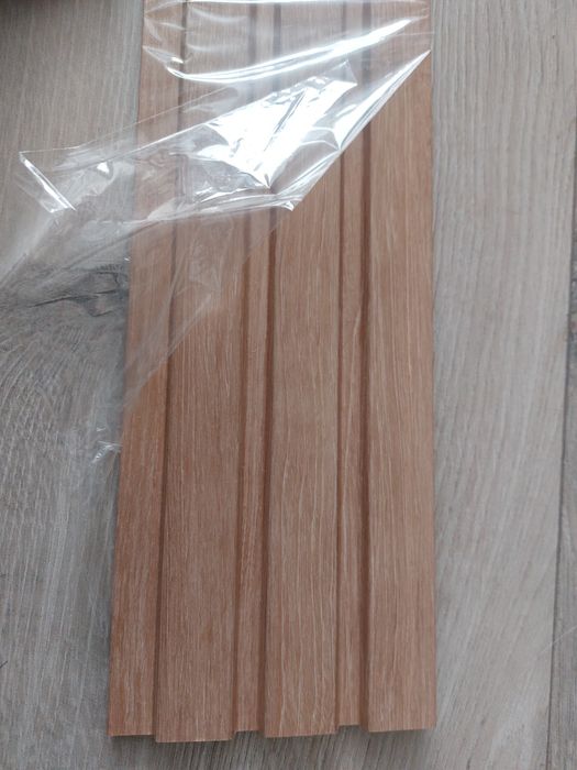 Стенен панел ламперия