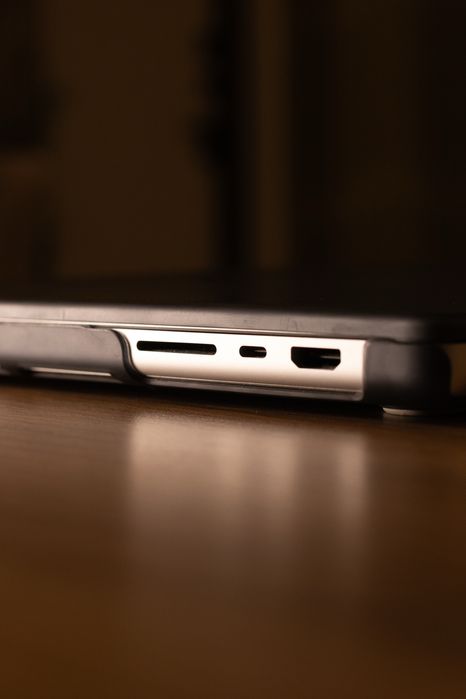 Macbook Pro 16.2” / M2 Pro / 1Tb