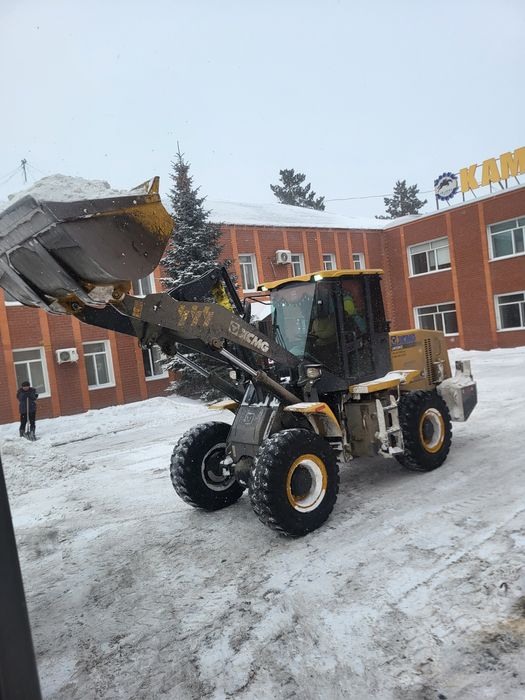 Услуги самосвала и погрузчика
