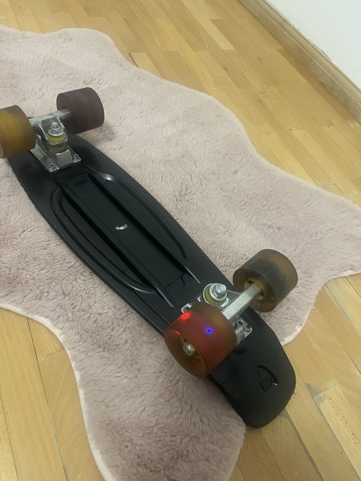 Skateboard cu lumini