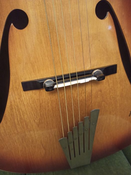 Chitara hollow body archtop jazz Framus Capri