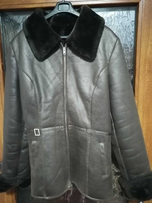 Cojoc scurt maro cu blană mărimea M transport gratuit easybox