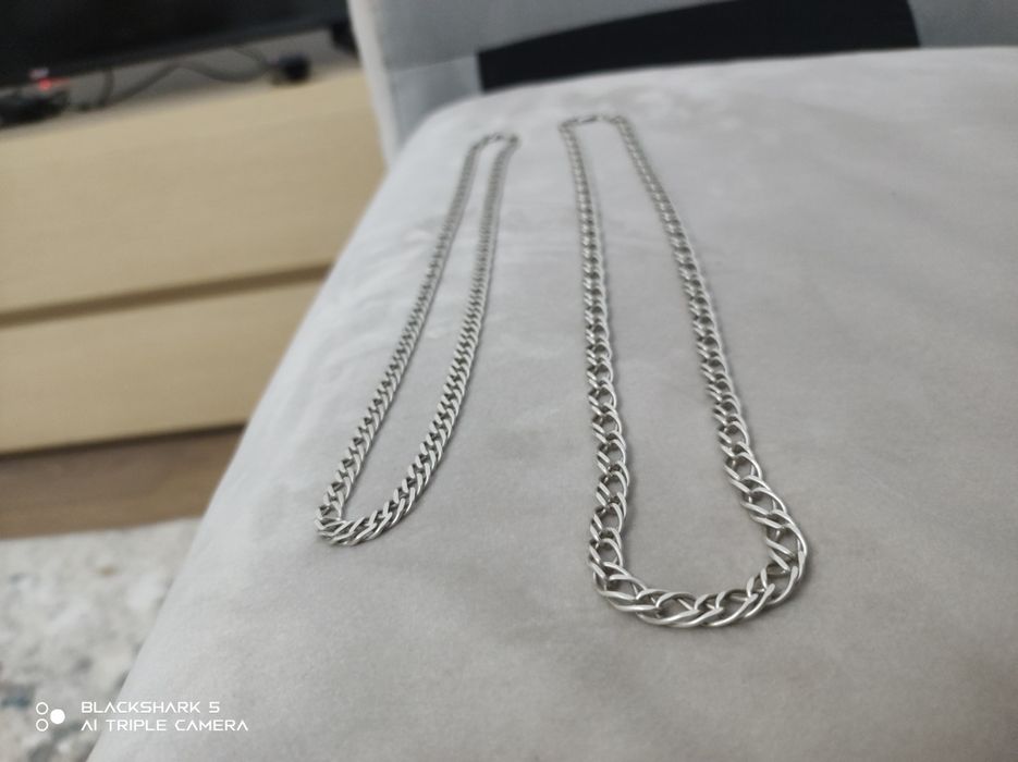 Продам Цепочка на шею серебро