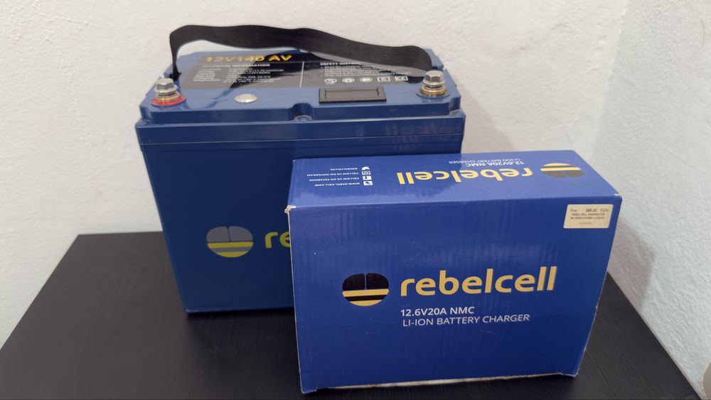 Baterie Litiu REBELCELL 12V/140Ah + Incarcator 12.6V/20A