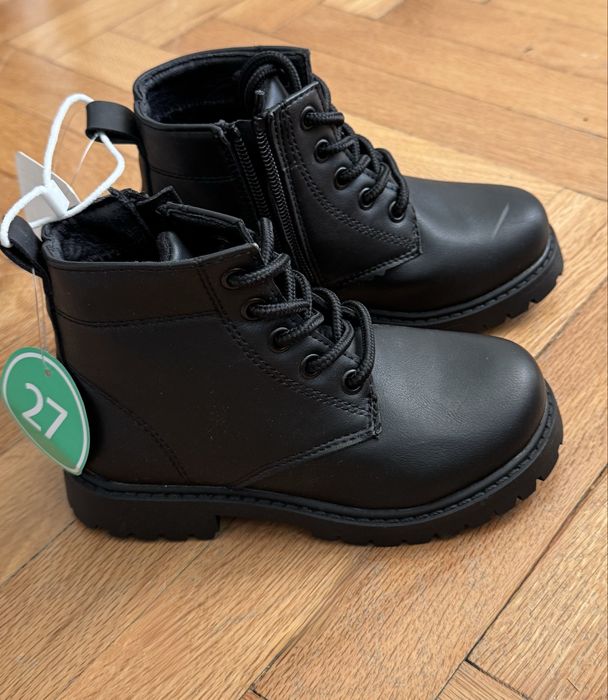 Чисто нови детски боти, 27 номер