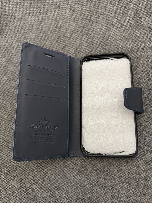 Чехол книжка на айфон-11