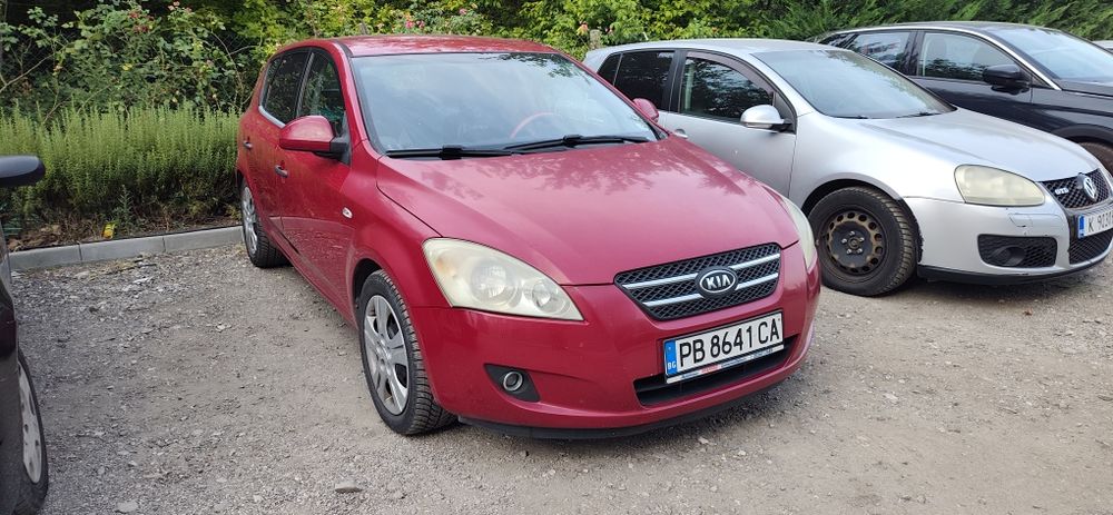 Продава се Киa ceed 1.6 CRDI (90Hp)2007г.  с верига  и е фабрично без DPF