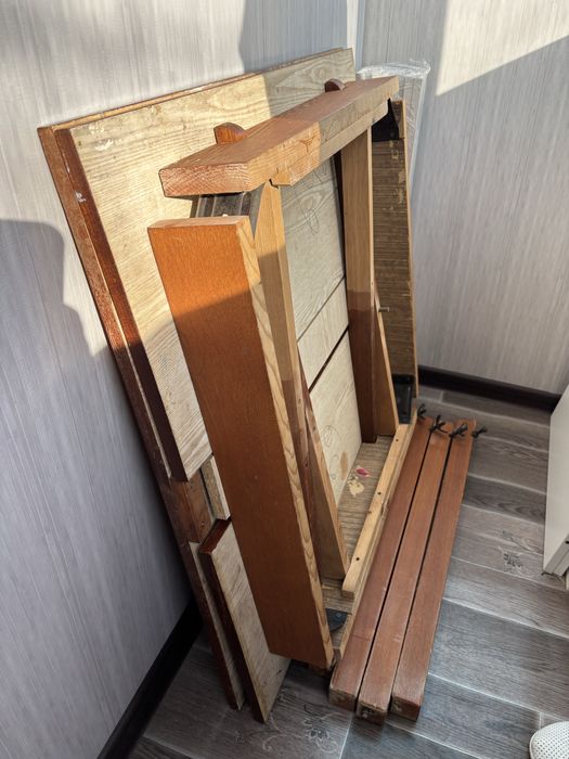 Отдам стол бесплатно