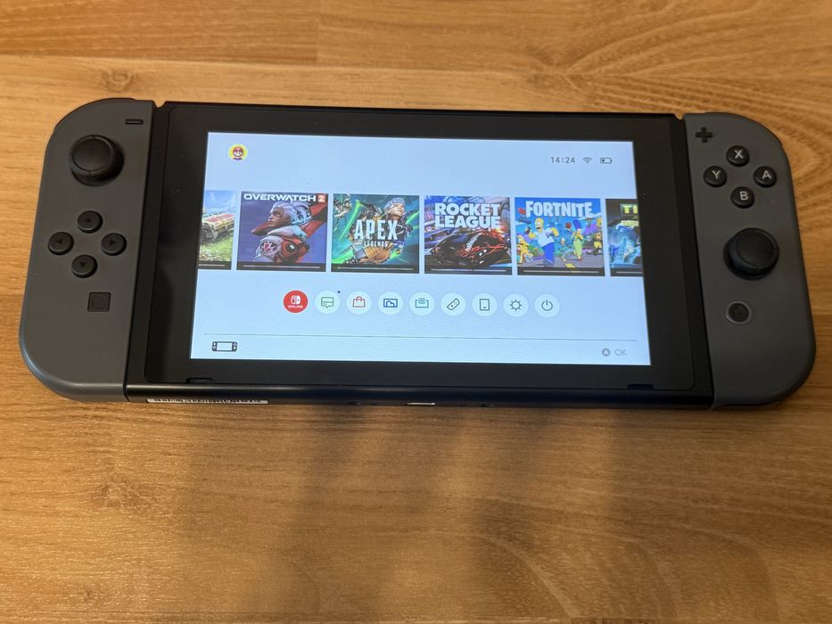 Перфектно Nintendo switch с игри