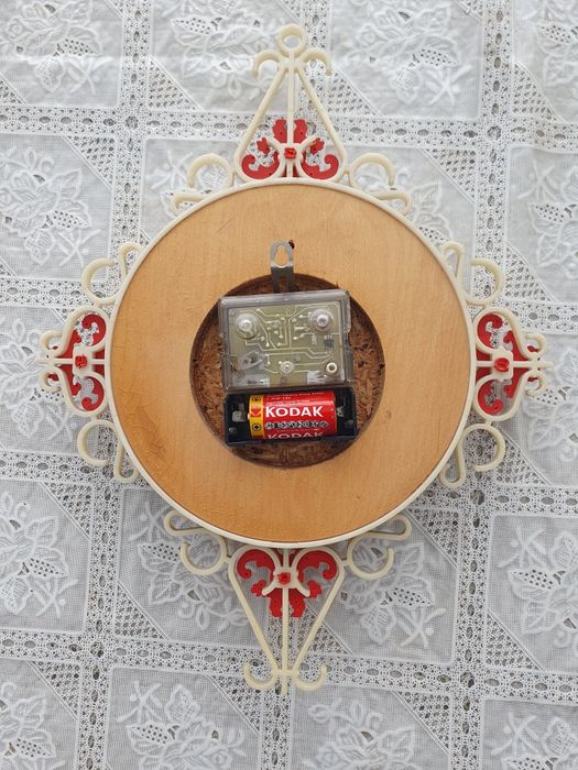 Продам часы настенные