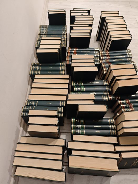 Colecția Adevărul 100 opere, Completa, 100 vol, Stare  foarte buna