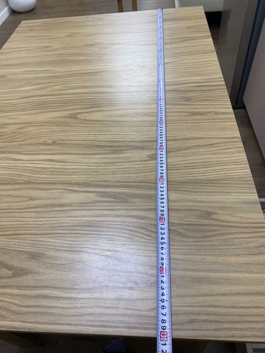 Продам стол с двумя стулями