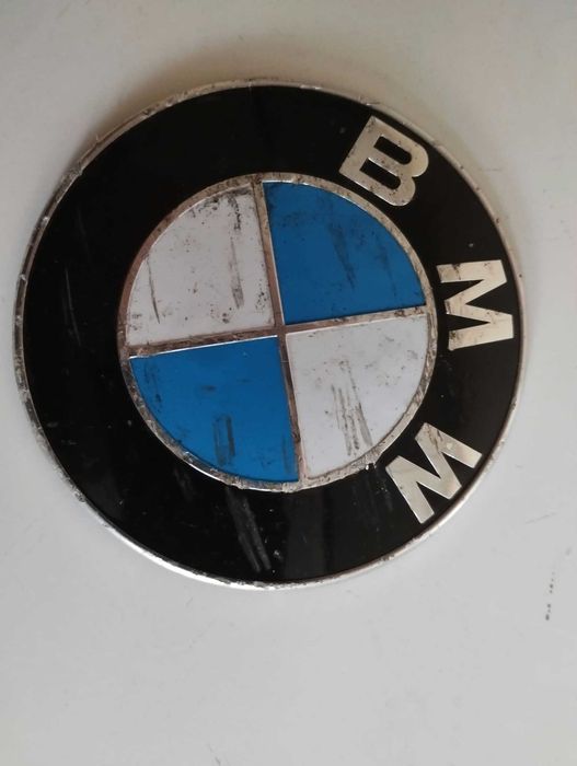 Emblemă Capotă Originală BMW OEM 82mm – Seria 1, 3, 5, 6, 7, X (Cod 103334-10 / 8132375)