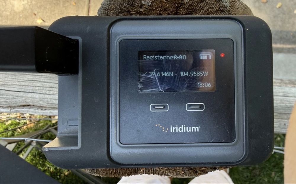 Спутниковый терминал Iridium go