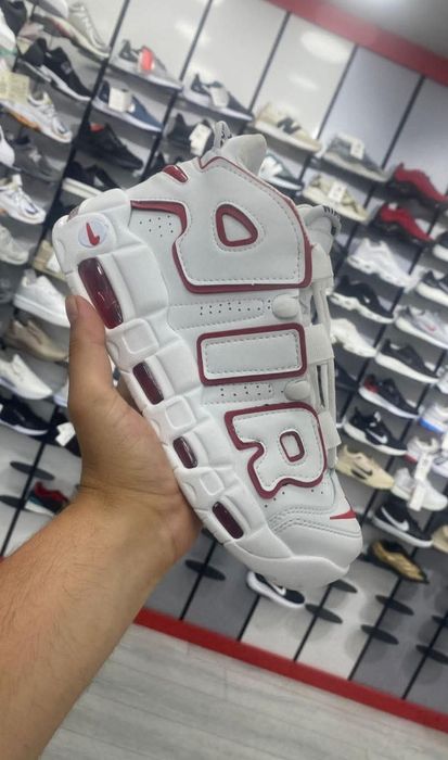 Нови обувки Nike air more uptempo