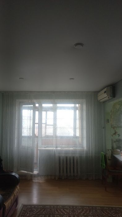 Продам двухкомнатную  квартиру