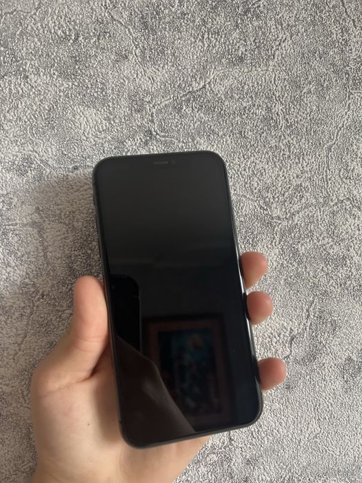 Продам айфон 11