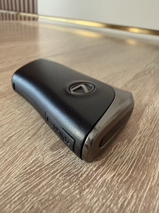 Реплика как оригиналключ от lexus лексус всех моделей replica оригинал