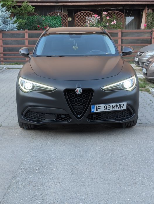 Vând Alfa Romeo stelvio