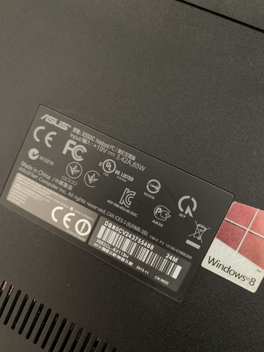Ноутбук Asus в хорошом состояние