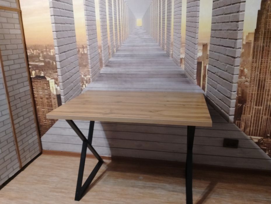 Стол комьпьютерный