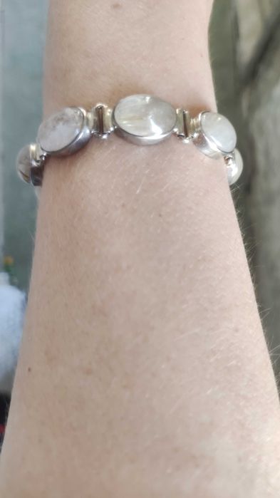 Браслет из камня волос Венеры в серебре 925 пробы.