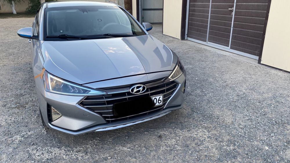 Hyundai Elantra/ 2.0/ 2020