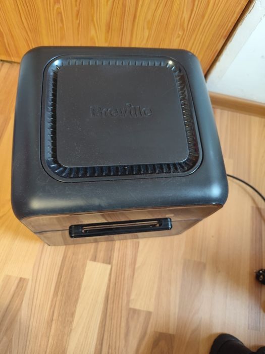Air Fryer  in stare foarte bună
