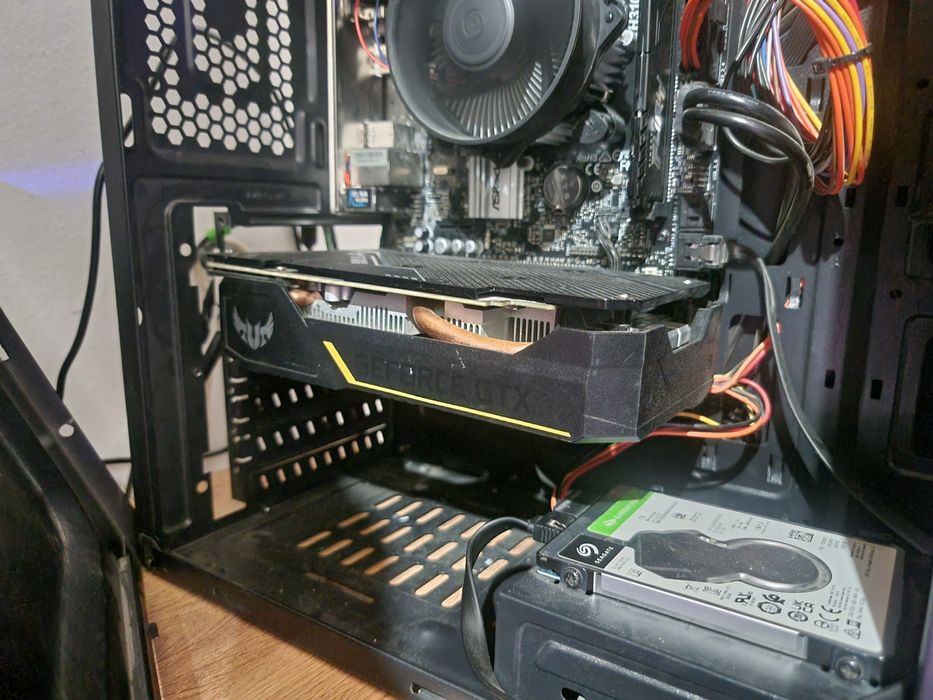 Продается видеокарта gtx 1650