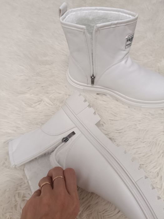 Зимние сапоги рр 39 новые, ботинки