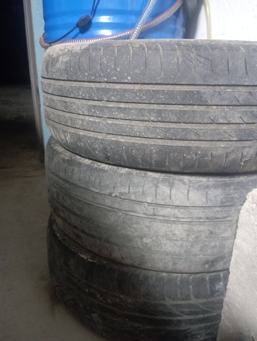 Продам б/у шины в хорошем состоянии