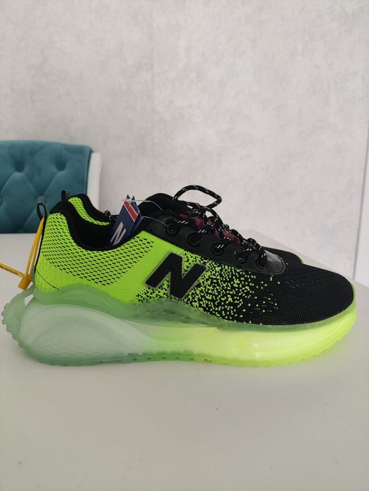 Кроссовки летние