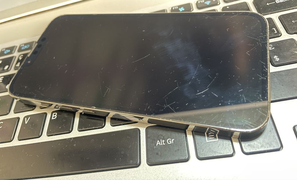 13 Pro      256 Gb.  Gray