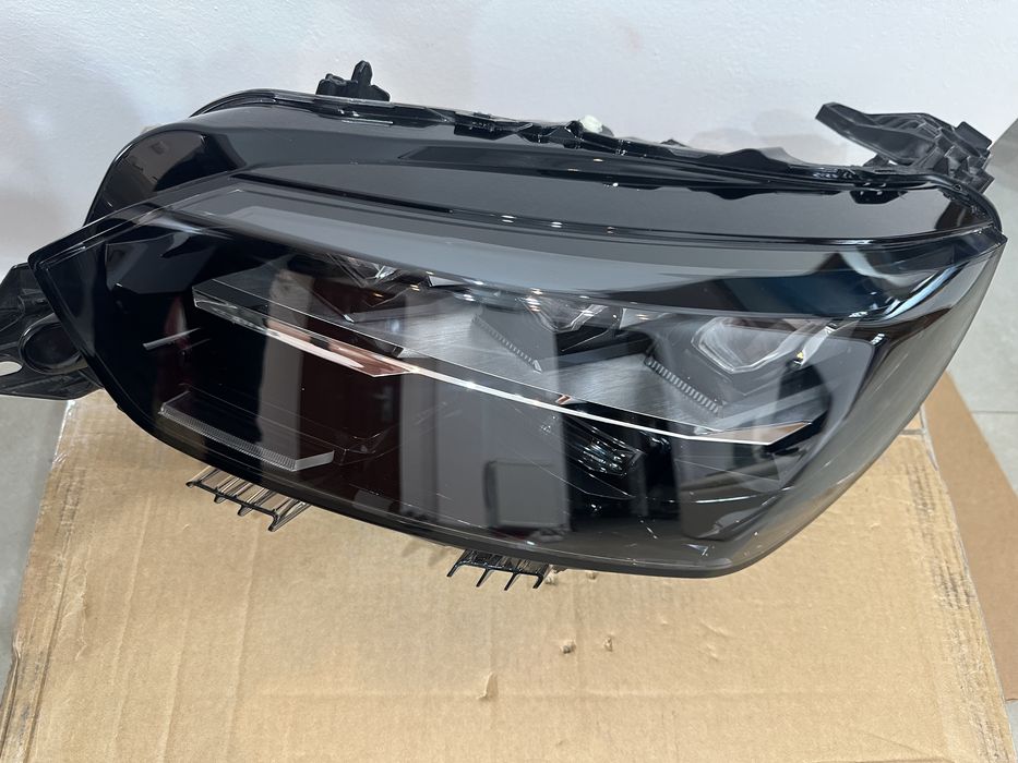 Far stanga Peugeot 208 2008 2 facelift full led Europa