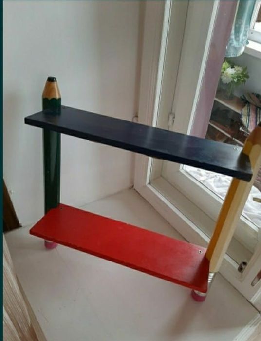 Продам часы, полка для книг