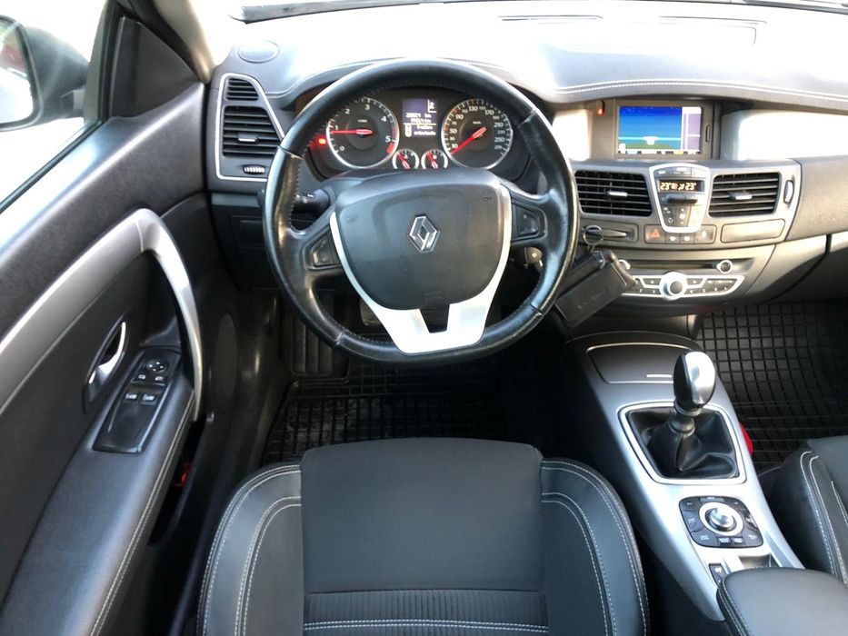 Renault Laguna coupe an 2013 motor 1.5 dci 110cp navigatie climatronic