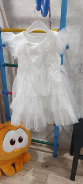 Продам платье с ободком