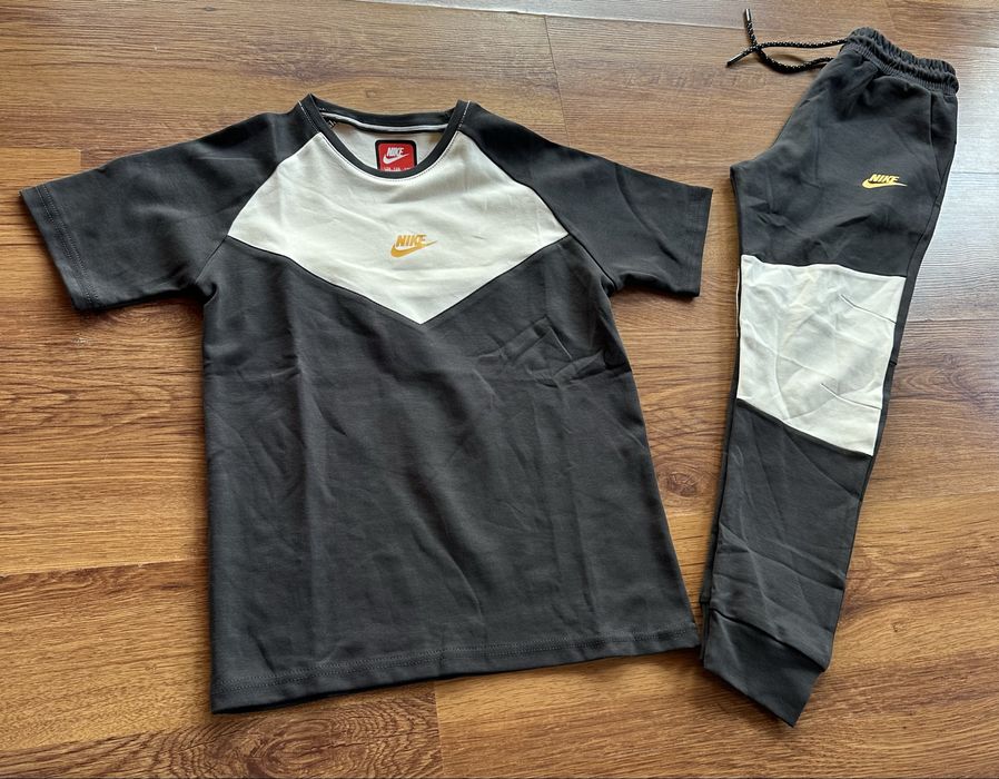 Детски,памучен комплект Nike темиска с долнище