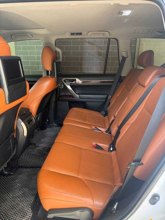 Lexus GX460 4.6л V8 мотор! 2016г Белый Жемчуг! 142 тыс км пробега!