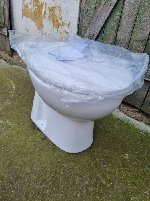 Vand vas WC complet nou