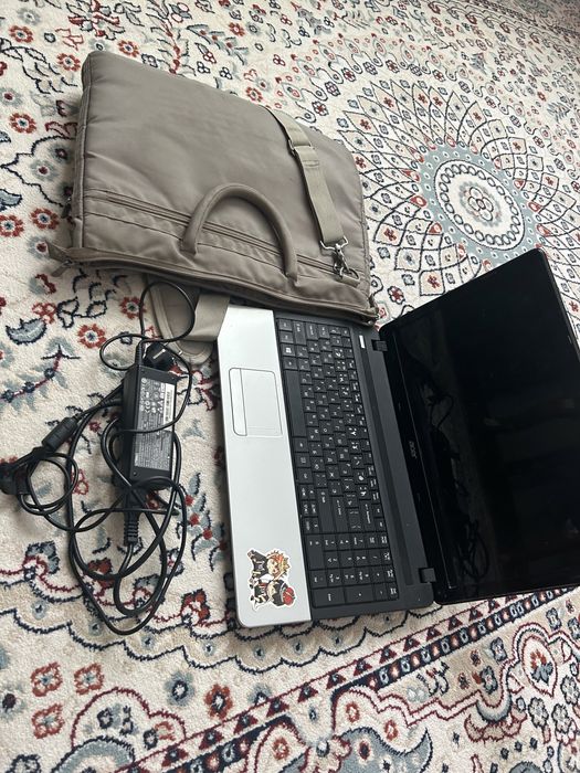 Ноутбук acer с сумкой