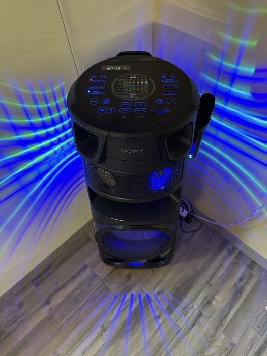 SONY  модел  MHC-V83D